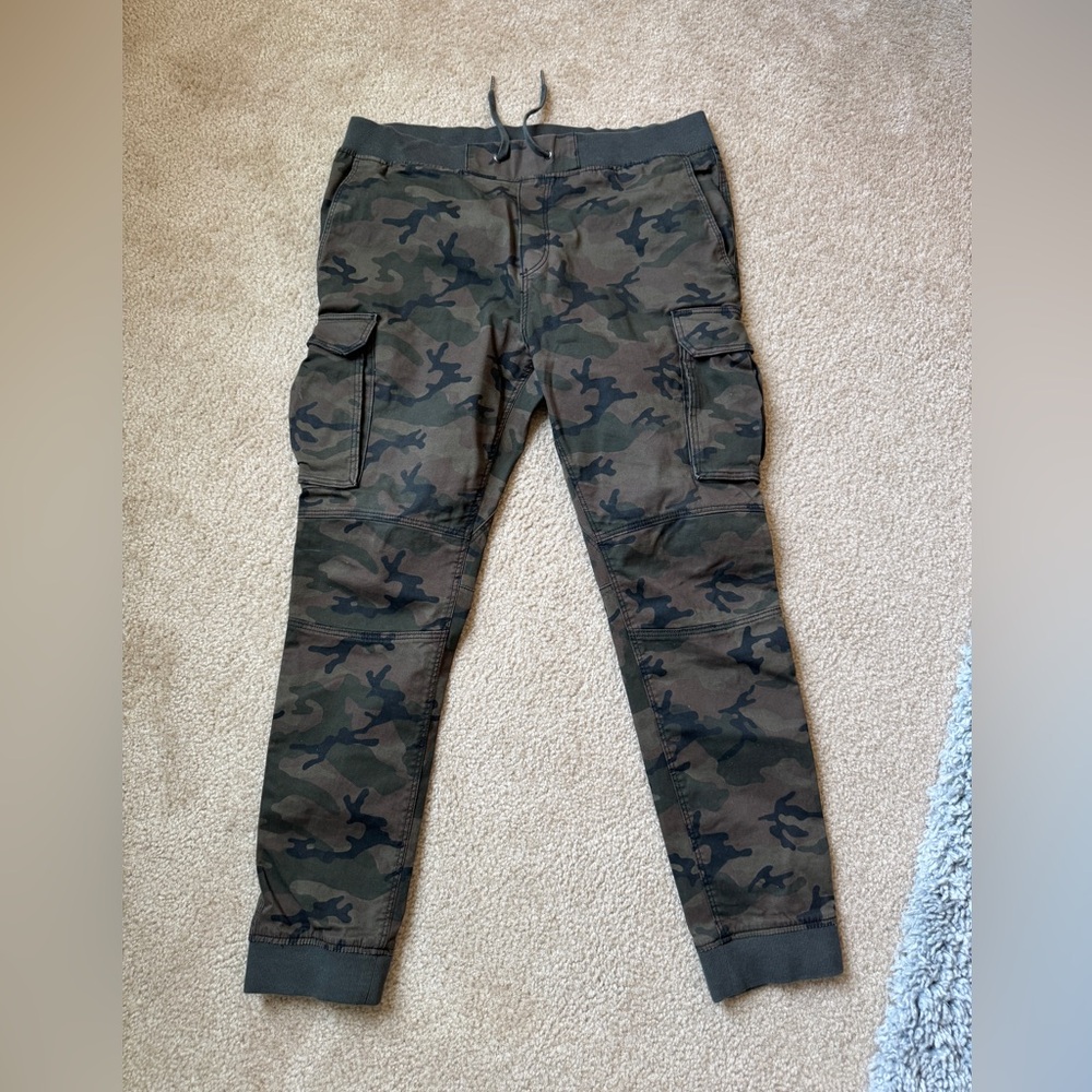 Men’s H&M Camo cargo pants size L
